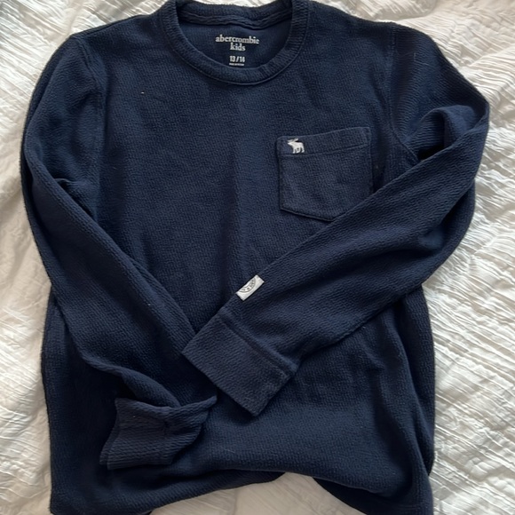 Abercrombie and Fitch long sleeve shirts - Picture 2 of 7